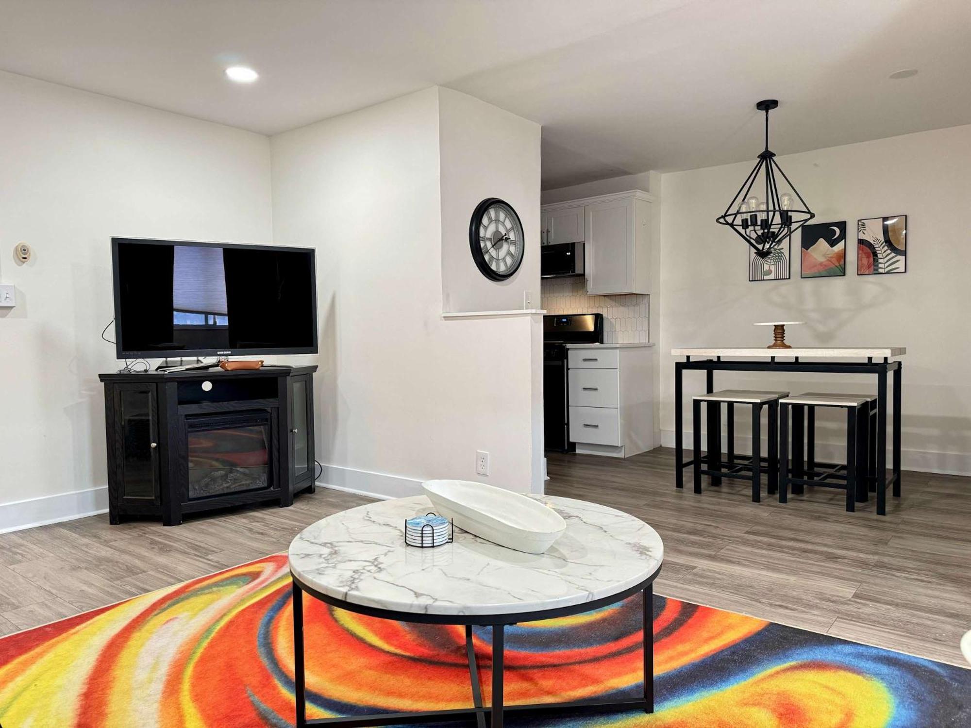 2B1B Modern Downtown Atl Condo W 1 Free Parking Lm1007 Atlanta Dış mekan fotoğraf